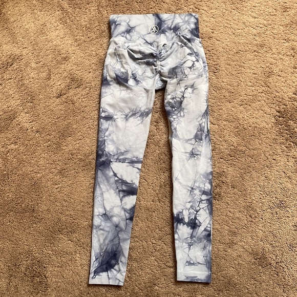 ⚗️ Tie-dye buttscrunch workout leggings ⚗️ - Picture 4 of 5